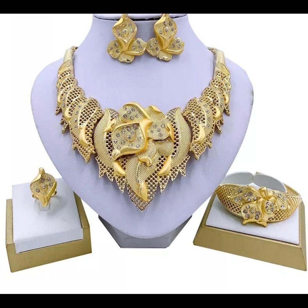 Custom beads jewelry set​​